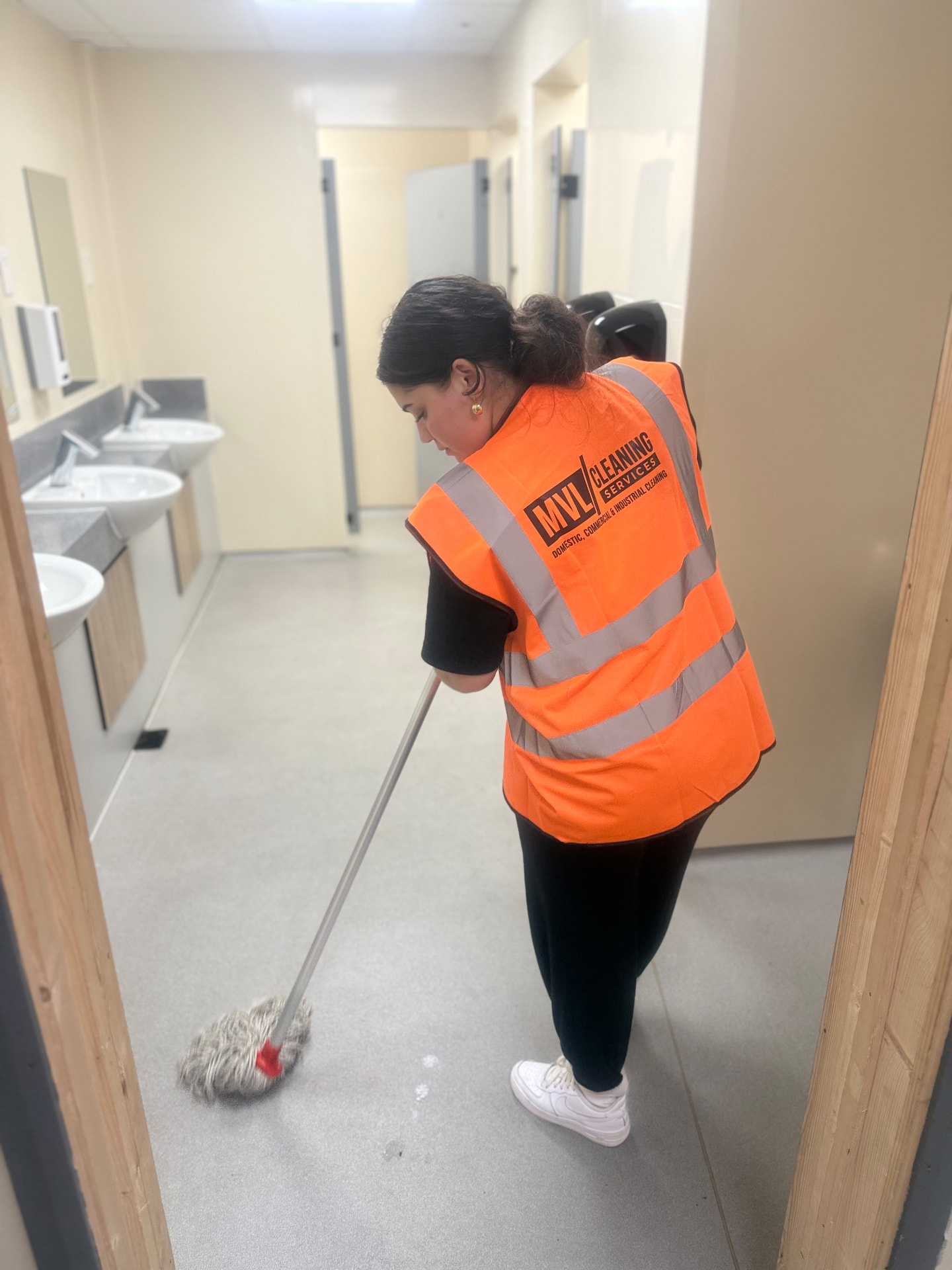 Emergency Clean, Moto Tamworth — Emergency deep clean of Moto Tamworth service station facilities